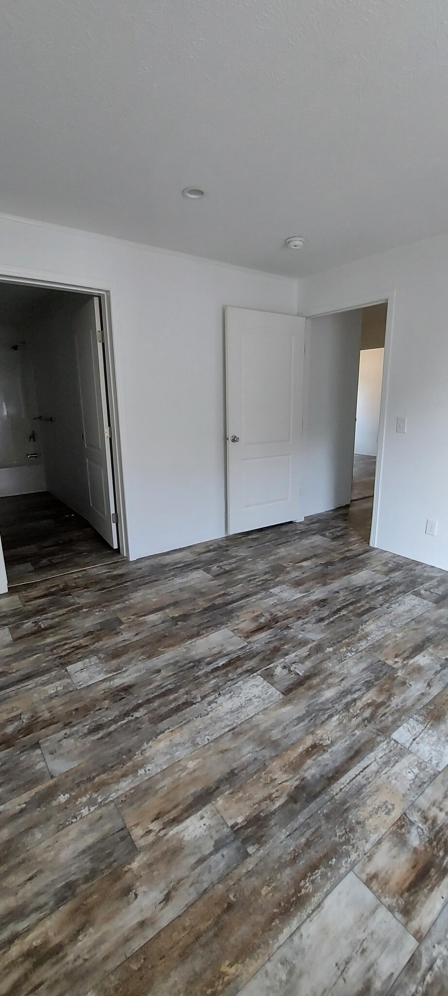 Building Photo - 46 Joymar Dr