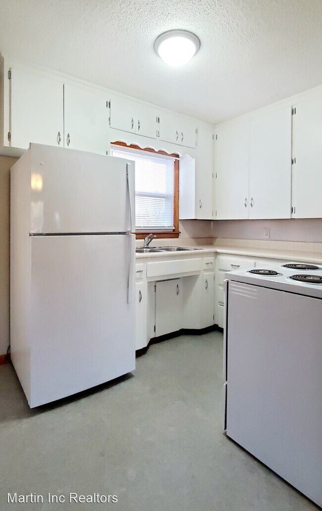Building Photo - 3 br, 1 bath House - 226 Madison St