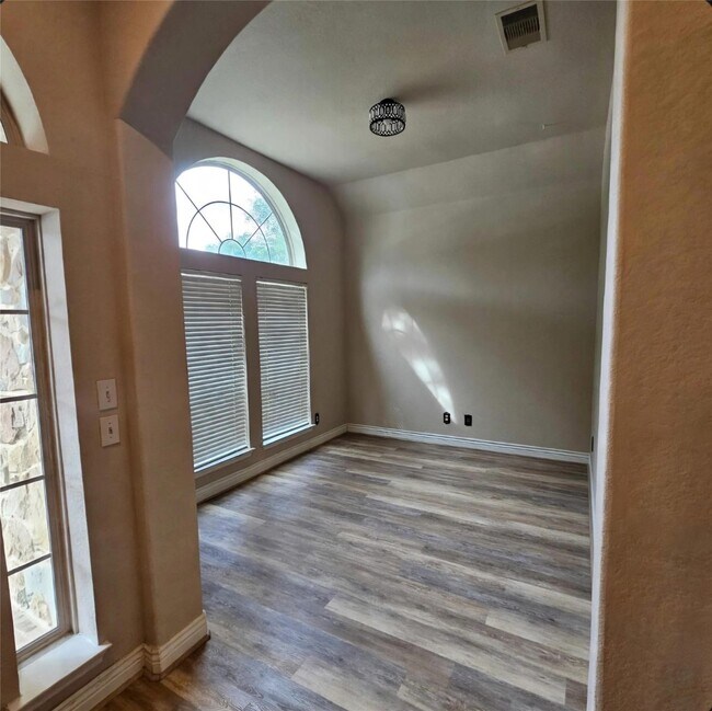 Building Photo - 4622 Gingerwood Crest Ct