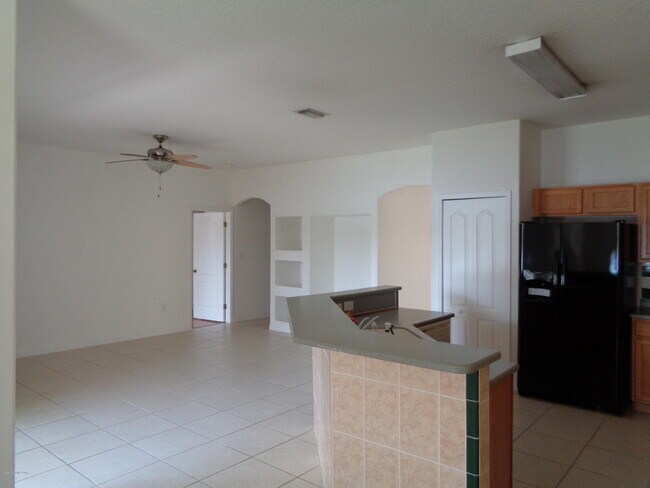 Building Photo - 3337 Hoofprint Dr