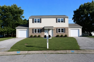 Building Photo - 3288 E Pheasant Cir