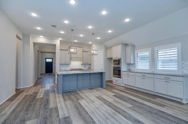 Building Photo - 30103 Aralia Dr