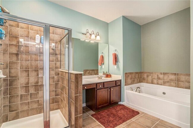 Building Photo - 12807 Doe Dr