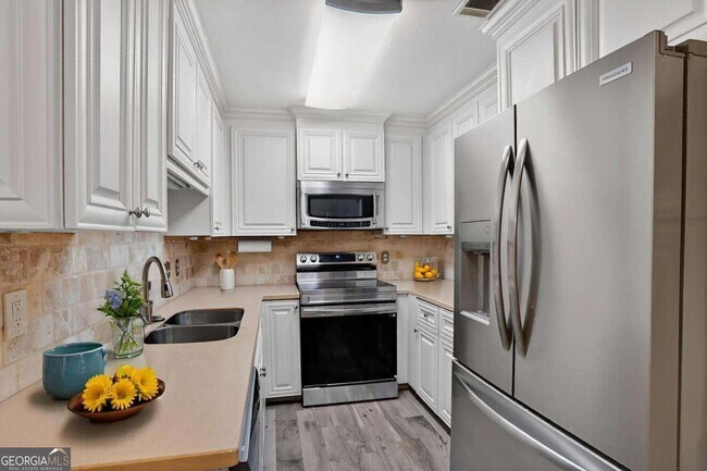 Building Photo - 27207 Plantation Dr NE