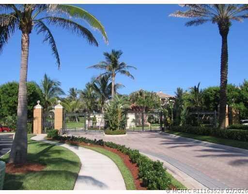 Building Photo - 3606 S Ocean Blvd