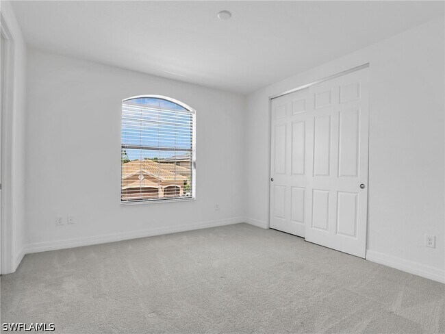 Building Photo - 10008 Chesapeake Bay Dr