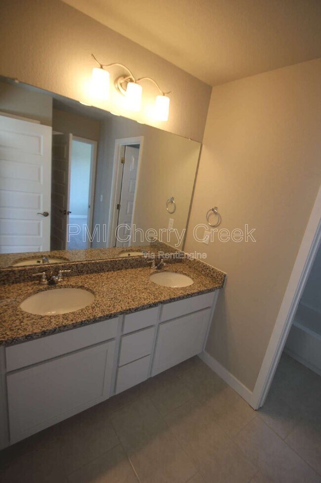 Building Photo - 2406 S Troy Ct