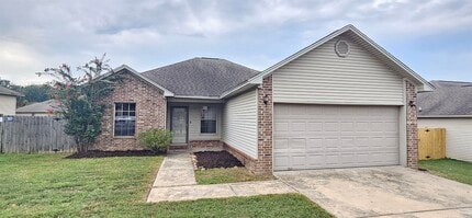 Building Photo - 15355 Oak Glen Dr