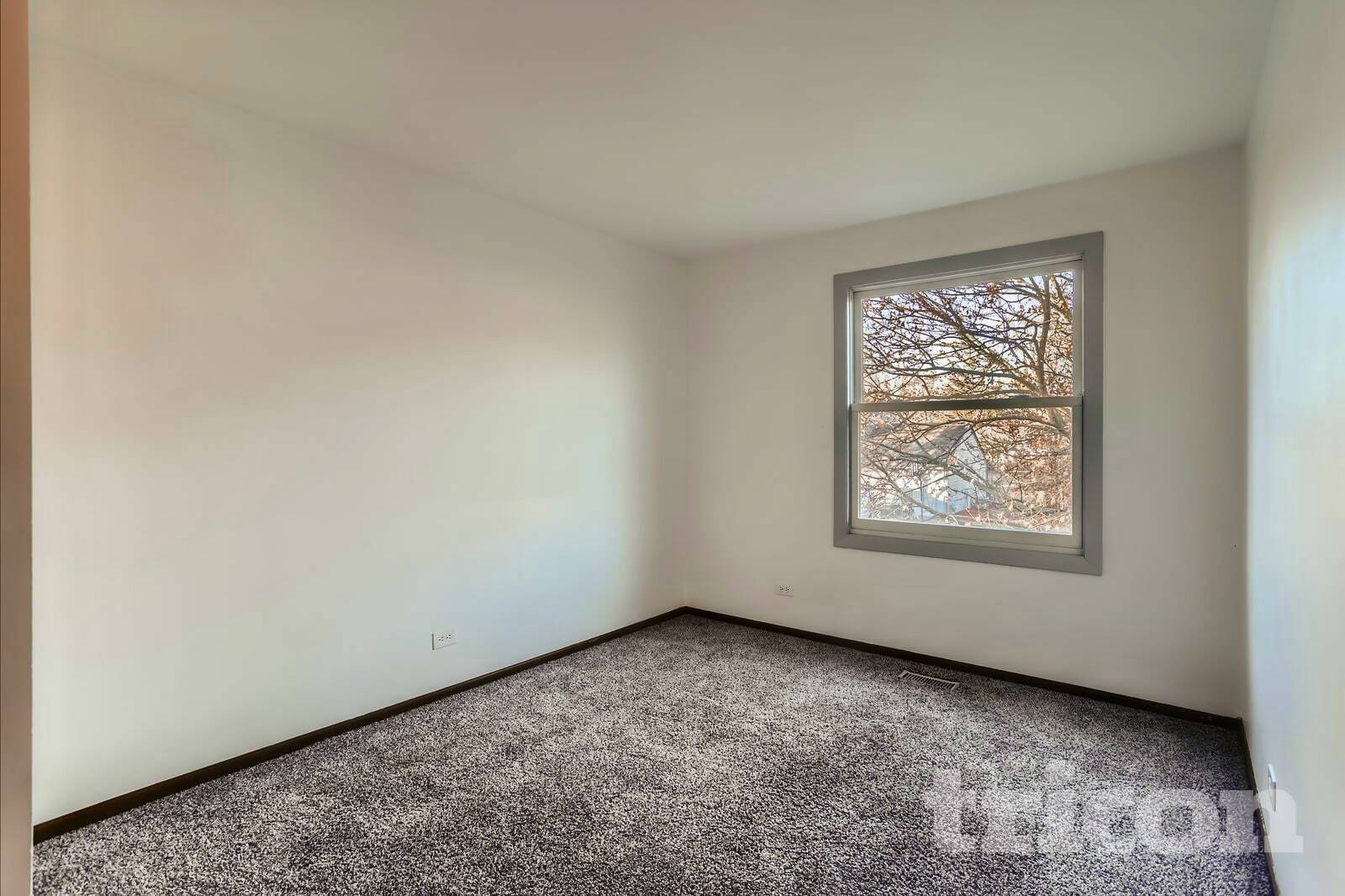 Building Photo - 1419 Farrington Ln