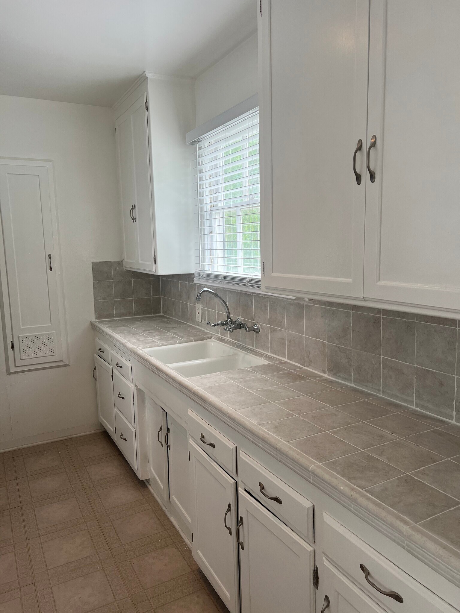 Building Photo - 1252 Franklin St