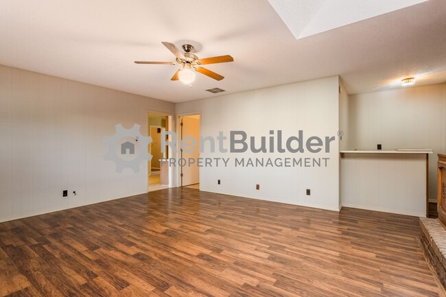 Building Photo - CALL US TODAY AT (505) 808-6467 TO SCHEDUL...