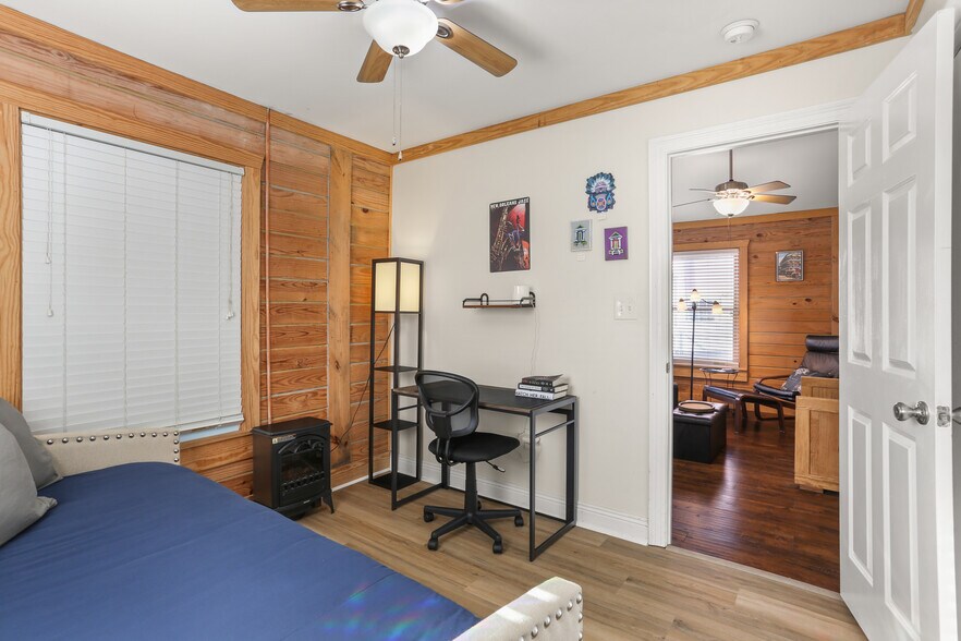 Building Photo - 1520 N Derbigny St