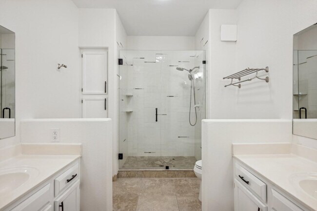 Building Photo - 15050 N Thompson Peak Pkwy