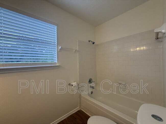 Building Photo - 9618 Yearling Cir