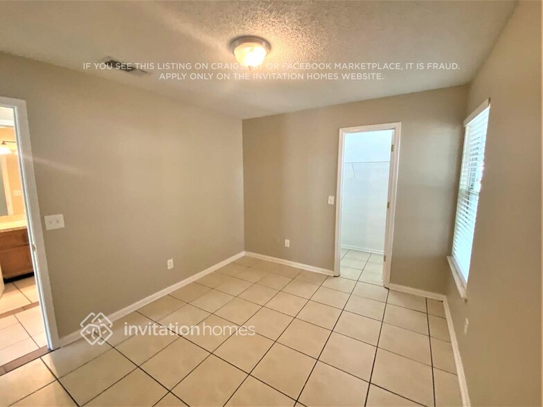 Building Photo - 8649 Collins Ridge Blvd S