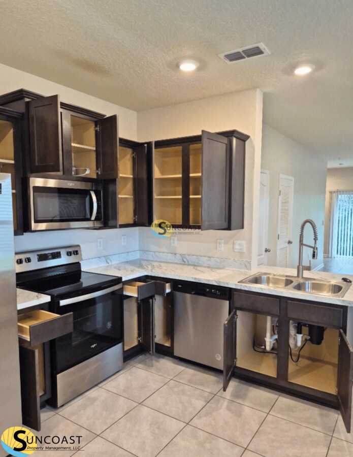 Building Photo - 7601 Legacy Trl