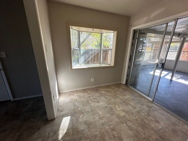 Building Photo - 3461 Ashley Ave