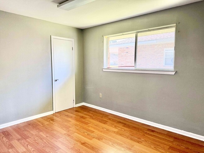 Building Photo - 10389 Browning Dr