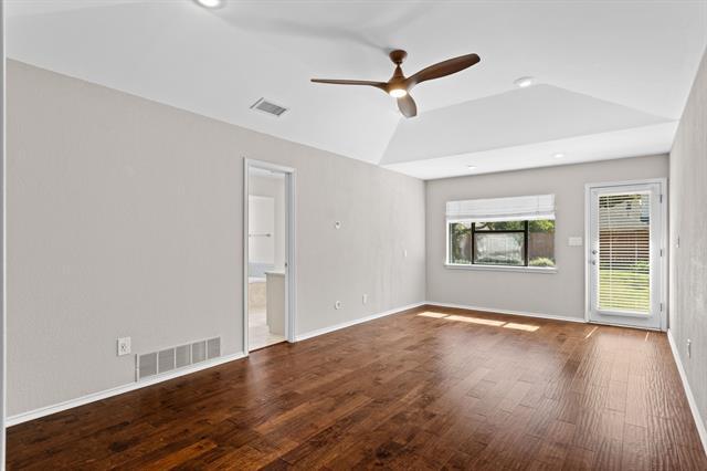Building Photo - 837 Parkway Blvd