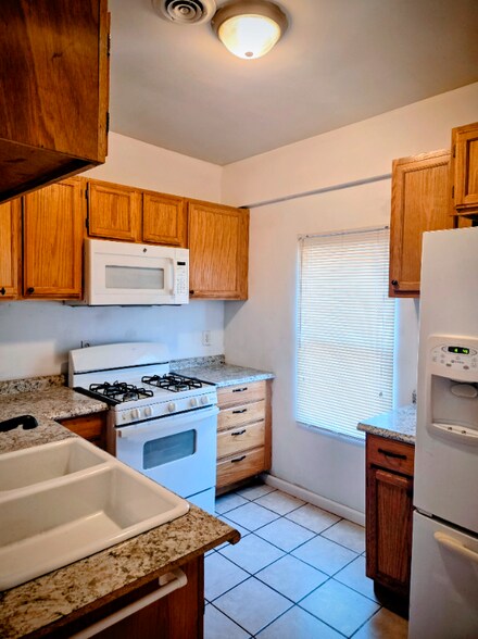 Building Photo - 23 Lexington Ave