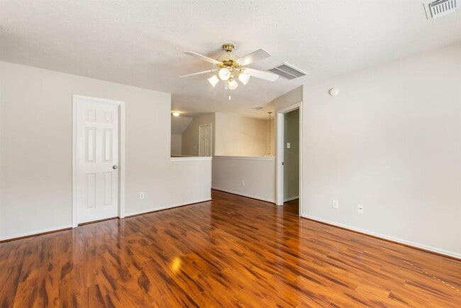 Building Photo - 55 N Queenscliff Cir