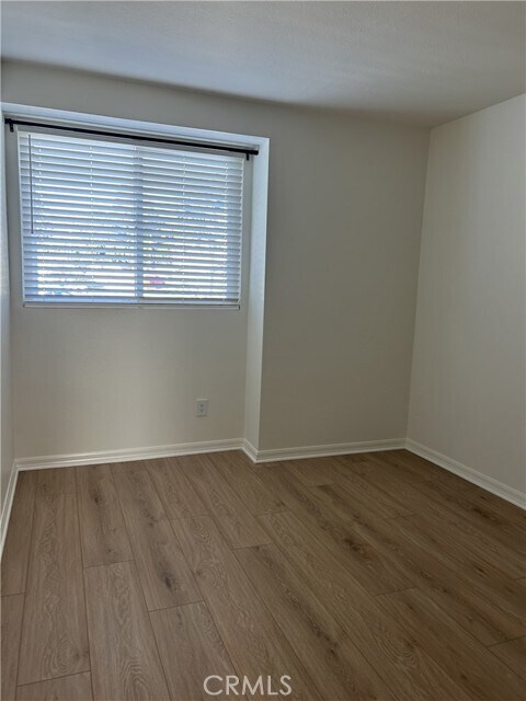 Building Photo - 2126 E Deer Springs Ln