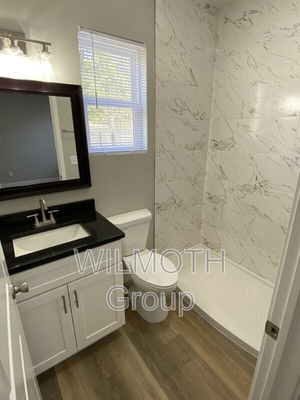 Building Photo - 931 N Beville Ave