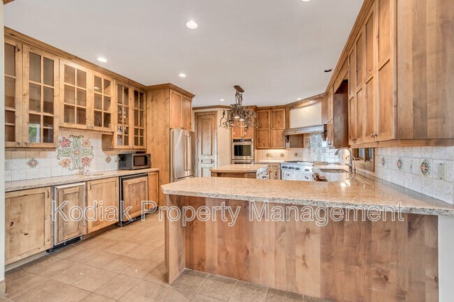 Building Photo - 3608 E Crest Mount Cir