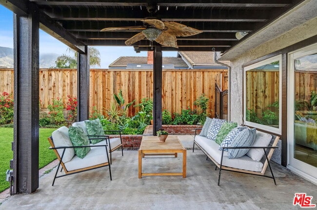 Building Photo - 6497 Country Club Dr