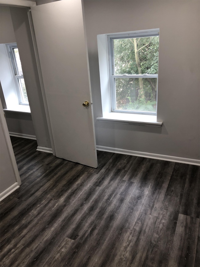 Building Photo - 138 E Rittenhouse St