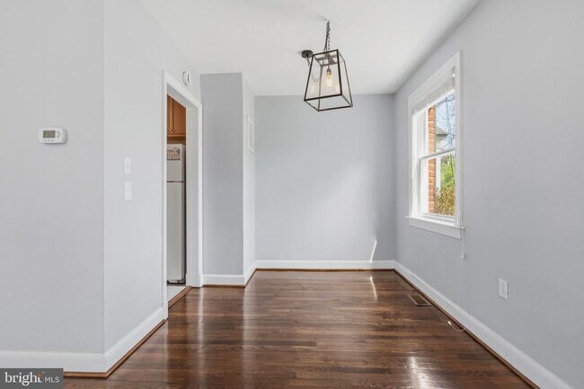 Building Photo - 3718 Farr Ave