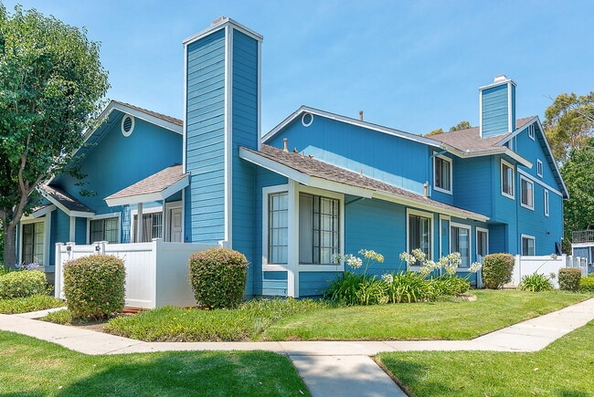 Building Photo - Woodside Village