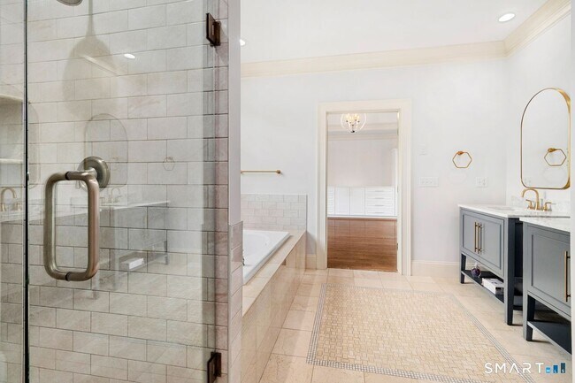 Building Photo - 59 Crescent Rd