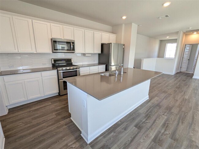 Building Photo - 8304 Mandela Bend