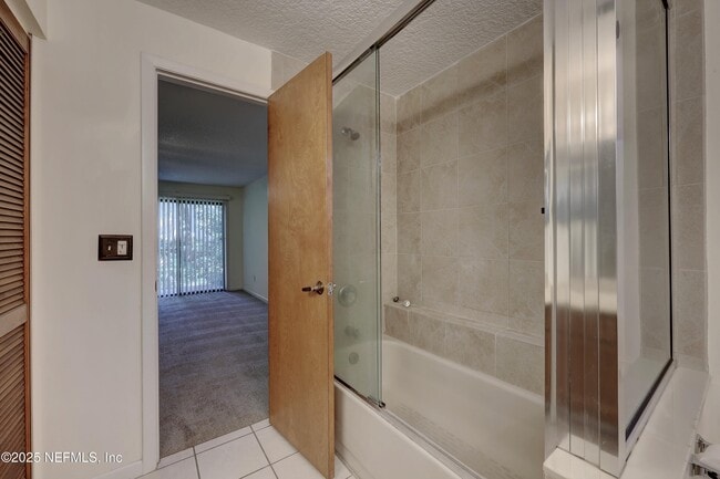 Building Photo - 4819 Wethersfield Pl W