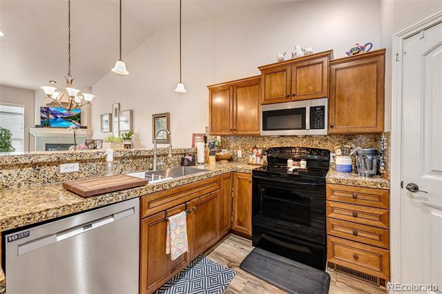 Building Photo - 358 Cliff View Dr