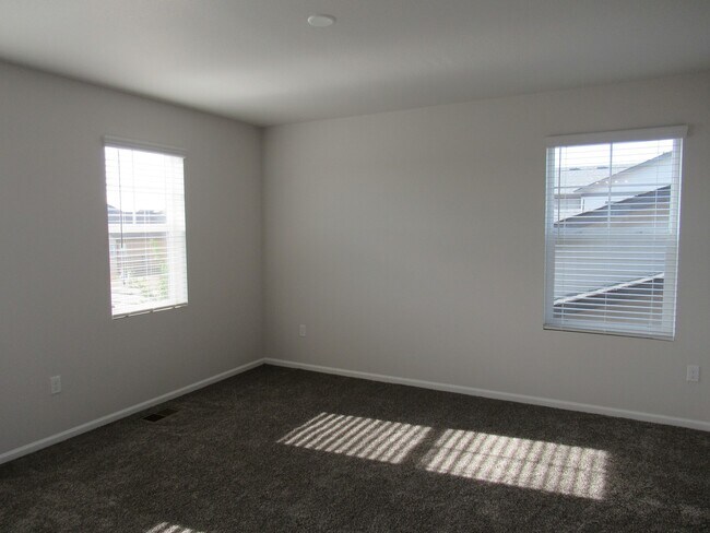 Building Photo - Corner lot home in Highly Desirable Reunion