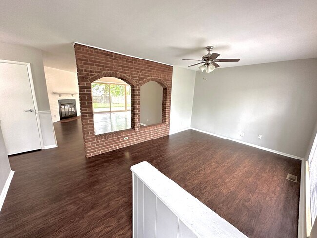 Building Photo - 130 Timberwood Ln