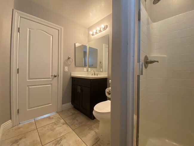 Building Photo - Beautiful 4-Bedroom Home with Den in Mountain’s Edge