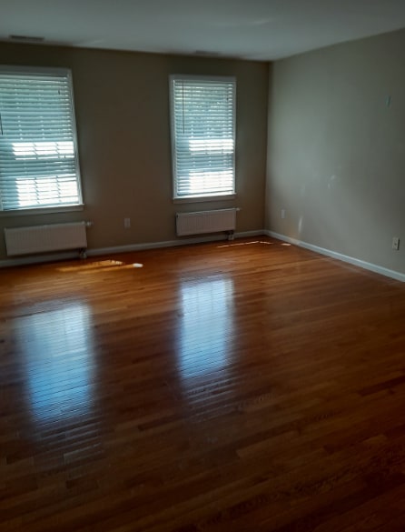 Building Photo - 373 Littlefield Ln