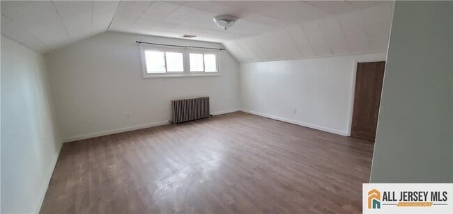 Building Photo - 40 Beverly Ave