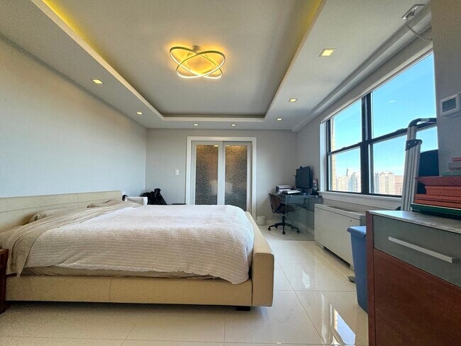 Building Photo - 8 Whittier Pl