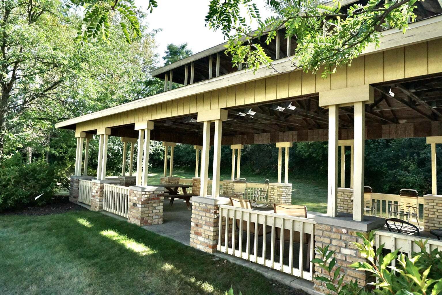 Building Photo - 530 Windstone Dr