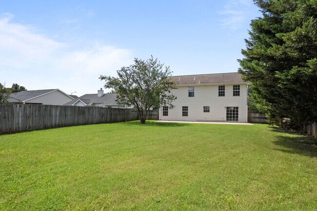 Building Photo - 142 Bremerton Dr SW