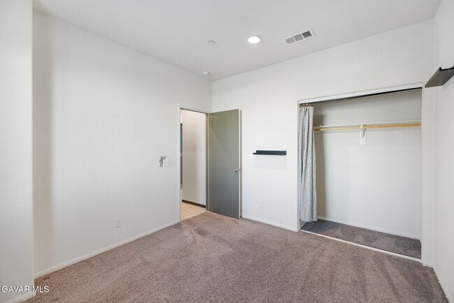 Building Photo - 3124 Via Bella Rosa Ave