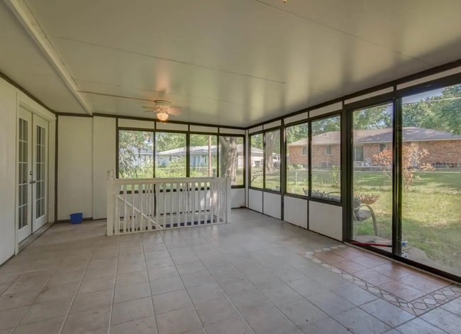 Building Photo - Don't miss out on this beautiful home!