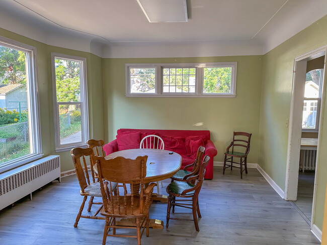 Dining Room - 1075 14th ave se