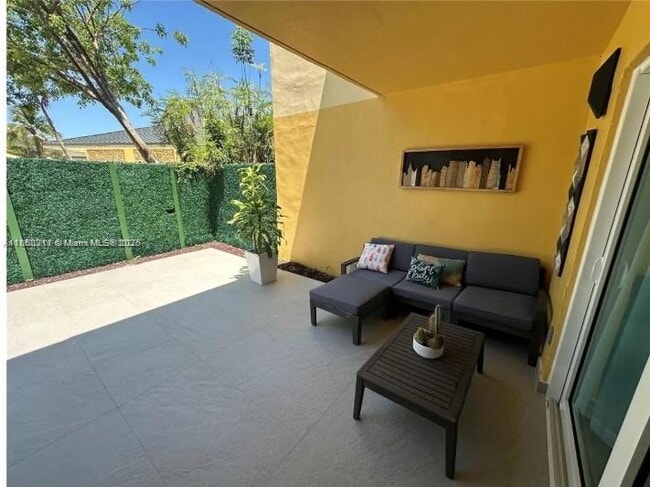 Building Photo - 8443 SW 137th Ave