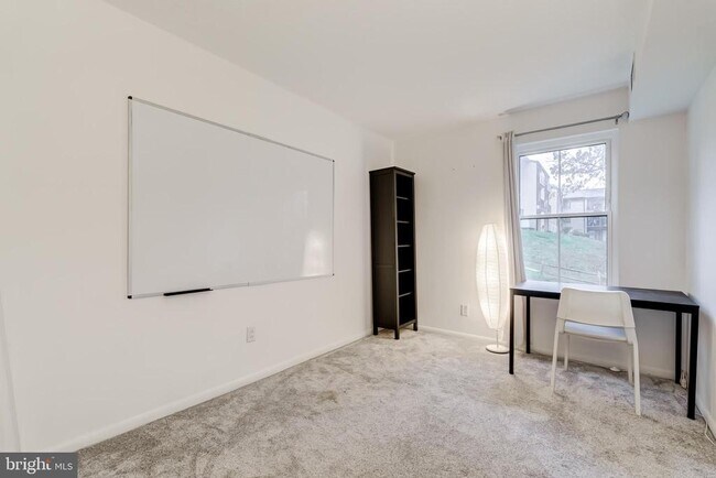 Building Photo - 11643 Stoneview Square