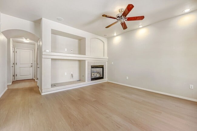 Building Photo - 3 Bed 3 Bath Townhouse in Westminster